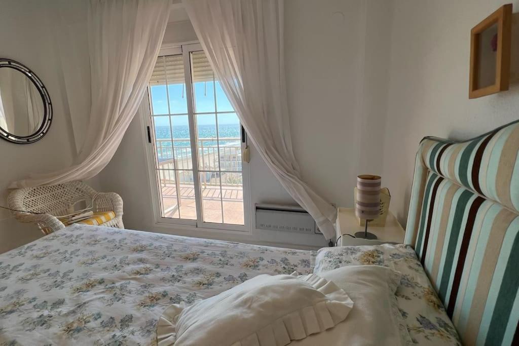 Apartamento Con Acceso Directo A La Playa Apartment Valencia Exterior photo